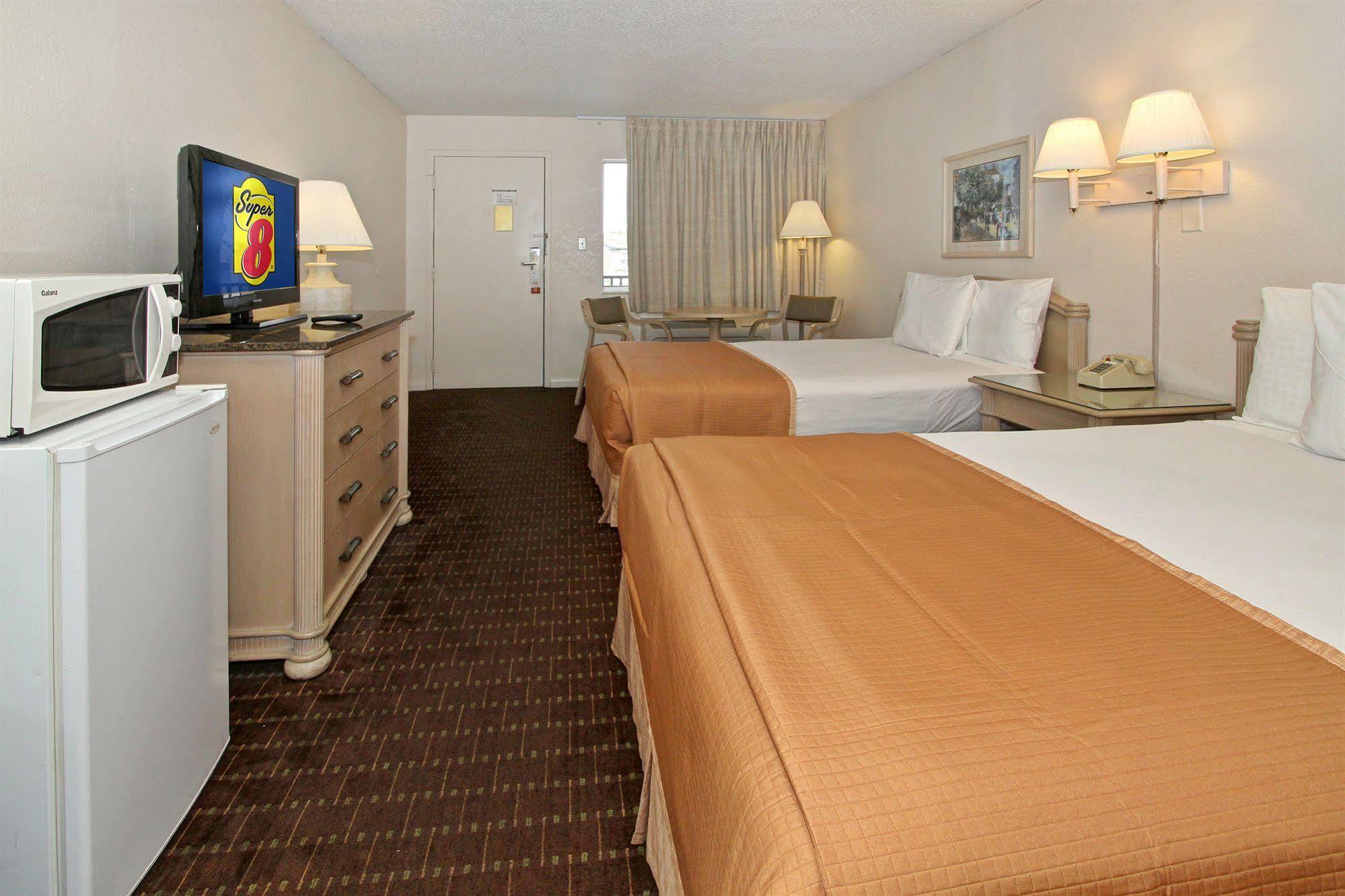 Motel Super 8 By Wyndham Kissimmee Zewnętrze zdjęcie